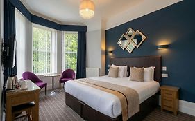 Applewood Hotel